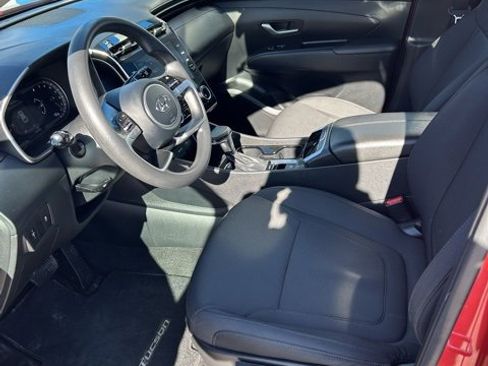 Used 2023 Hyundai Tucson SE image 8