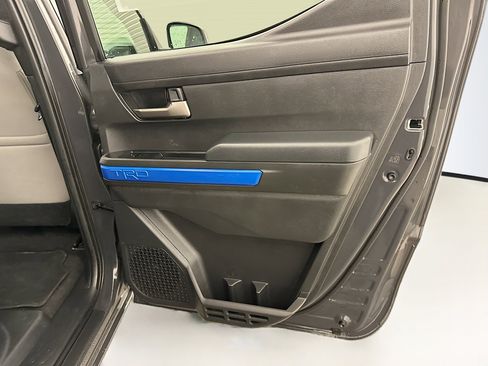 Used 2025 Toyota Tacoma TRD Off-Road image 31