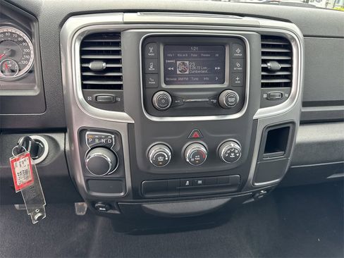 Used 2024 RAM 1500 Classic SLT image 28