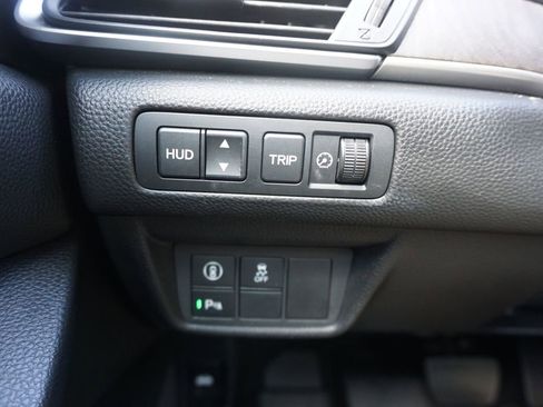 Used 2018 Honda Accord Touring image 4