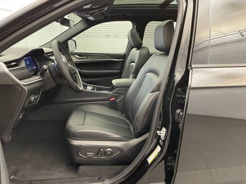 New 2026 Jeep Grand Cherokee L Limited AWD/4WD image 16