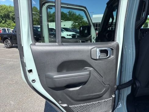 Used 2023 Jeep Wrangler Unlimited w/ Cold Weather Group AWD/4WD image 32