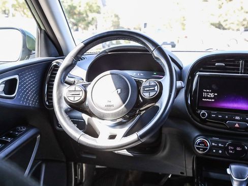 Used 2023 Kia Soul EX image 15