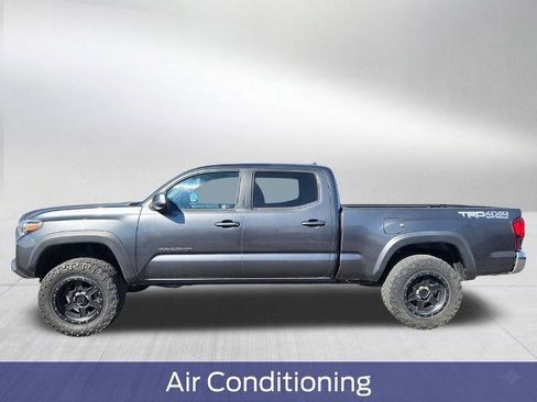 Used 2019 Toyota Tacoma TRD Off-Road AWD/4WD image 3