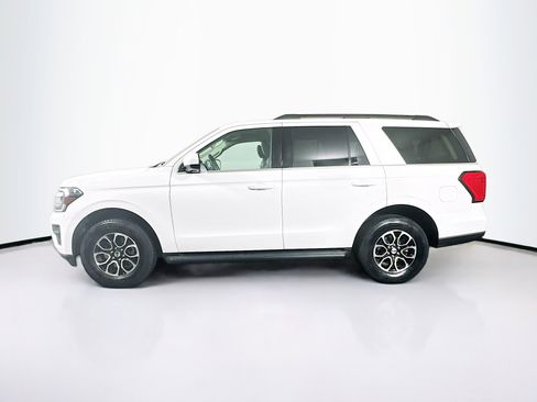 Used 2024 Ford Expedition XLT image 4