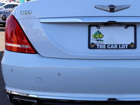 Used 2017 Genesis G90 3.3T Premium RWD image 19