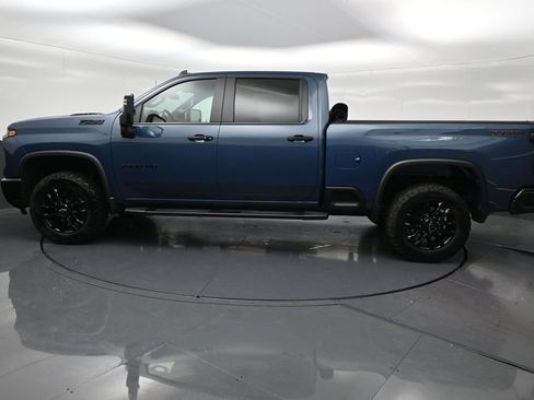 Used 2026 Chevrolet Silverado 2500 LT w/ Trail Boss Package AWD/4WD image 2