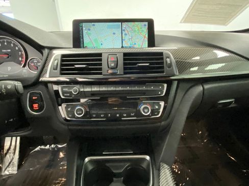 Used 2016 BMW M4 Convertible RWD image 95