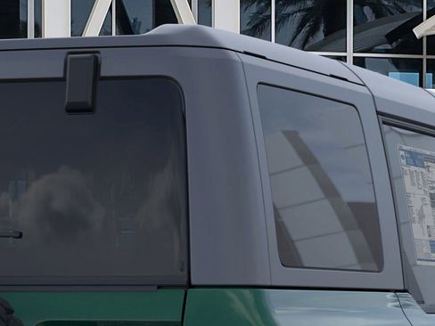 New 2025 Ford Bronco Outer Banks w/ Sasquatch Package image 25