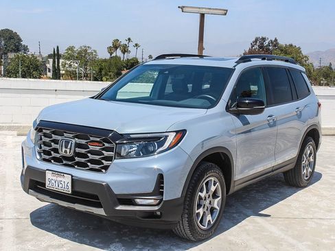 Certified 2023 Honda Passport TrailSport image 3