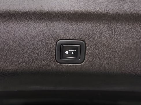Used 2022 Chevrolet Tahoe Premier AWD/4WD image 43