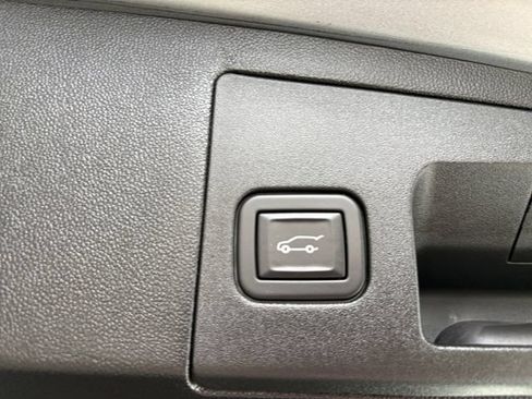 Certified 2024 Cadillac XT5 Premium Luxury AWD/4WD image 15