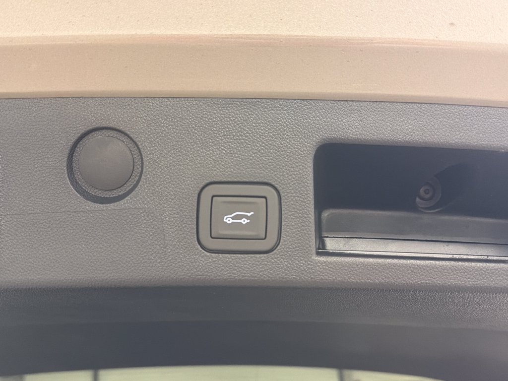 New 2027 GMC Terrain Elevation w/ Elevation Premium Package FWD image 20
