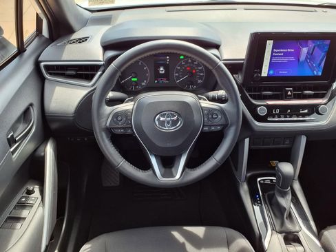 Used 2023 Toyota Corolla Cross AWD Hybrid image 16