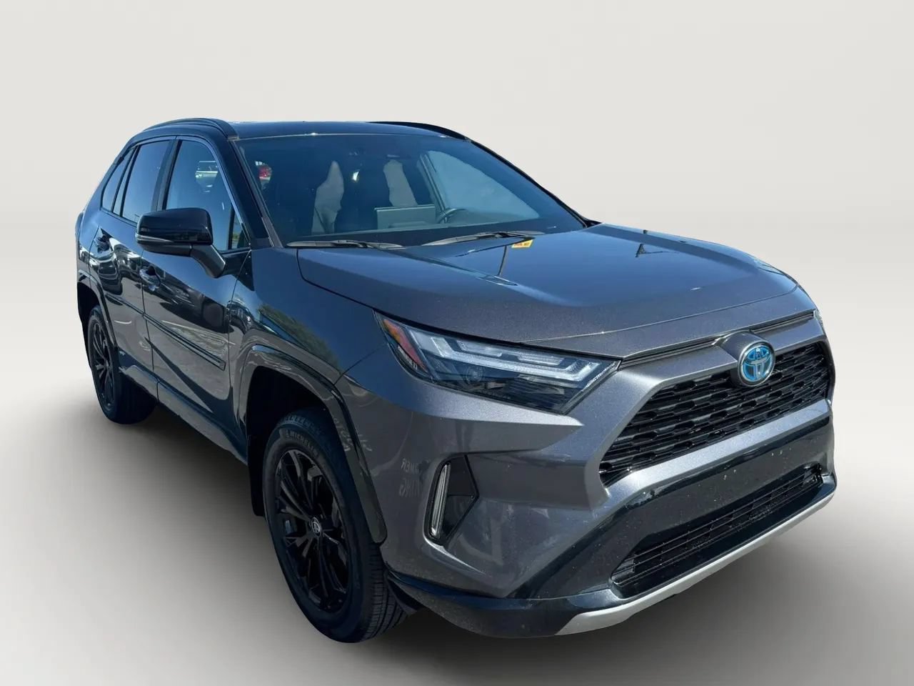 Used 2024 Toyota RAV4 XSE w/ Weather Package AWD/4WD image 1