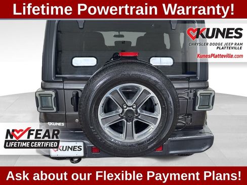 Used 2019 Jeep Wrangler Unlimited Sahara w/ Safety Group AWD/4WD image 9