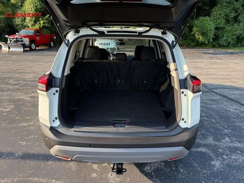 Used 2023 Nissan Rogue S AWD/4WD image 7