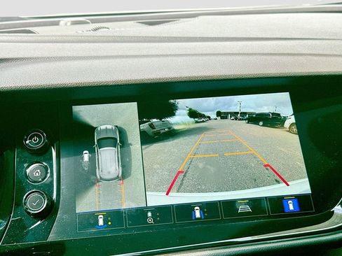 Used 2023 Buick Envision Avenir FWD image 18