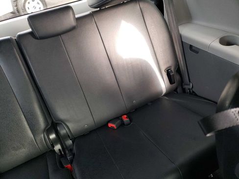 Used 2014 Toyota Sienna SE image 22