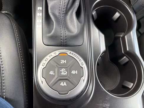 New 2025 Ford Bronco Badlands image 34