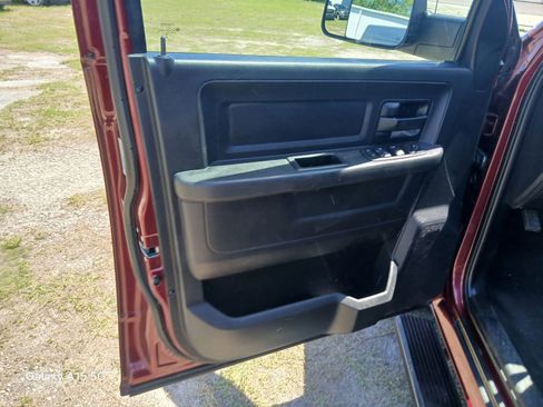 Used 2017 RAM 1500 Express w/ Express Value Package RWD image 11
