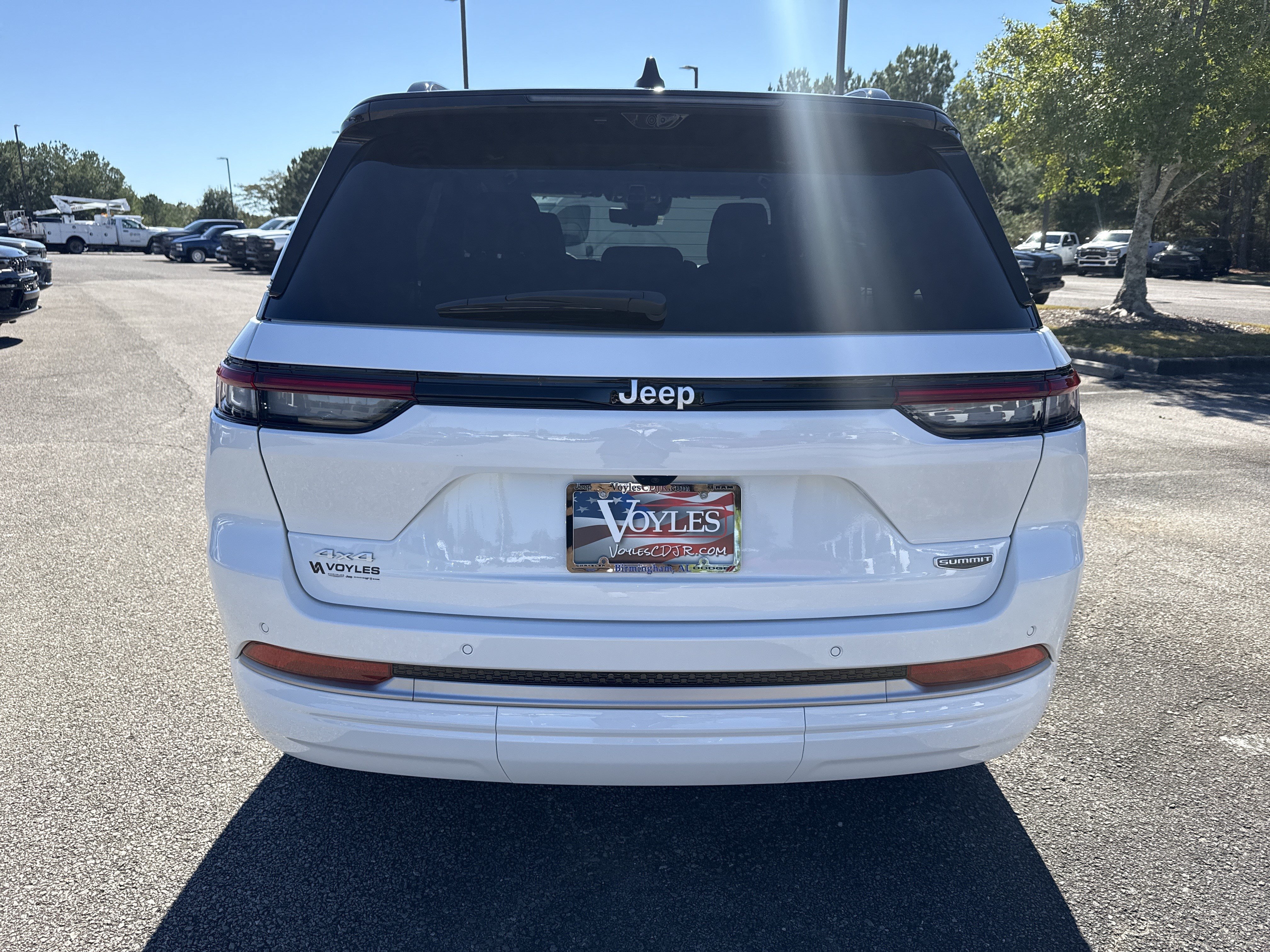 New 2027 Jeep Grand Cherokee Summit AWD/4WD image 6