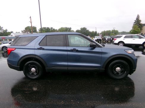 Used 2022 Ford Explorer 4WD Police Interceptor image 2