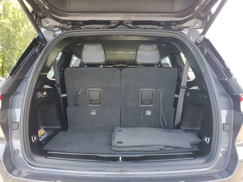 Used 2024 Jeep Grand Cherokee L Laredo AWD/4WD image 9
