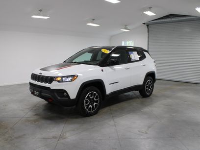 Used 2025 Jeep Compass Trailhawk