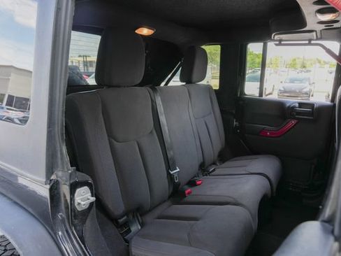Used 2016 Jeep Wrangler Unlimited Sport w/ Quick Order Package 23S AWD/4WD image 31