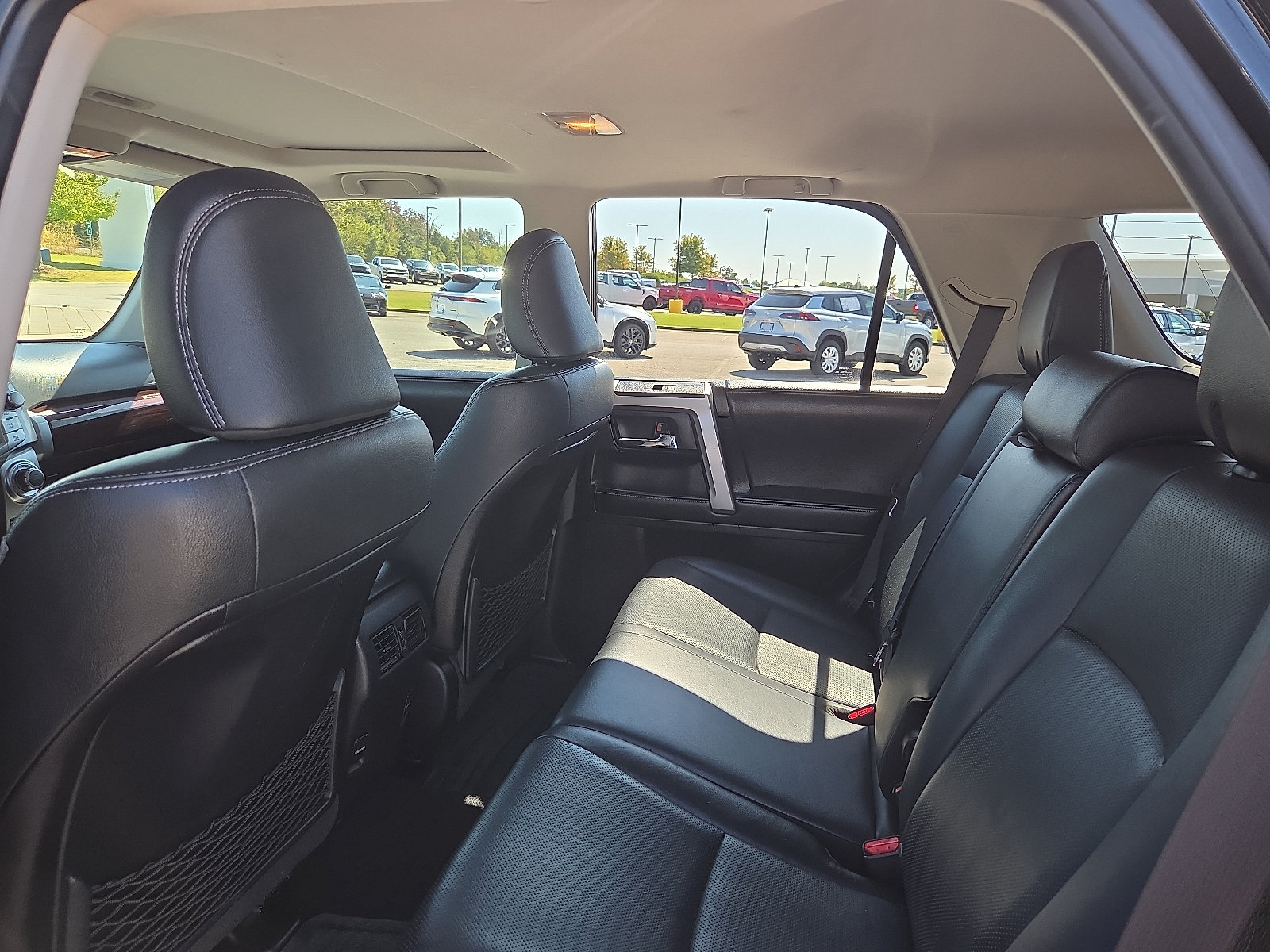 Used 2016 Toyota 4Runner Limited AWD/4WD image 10