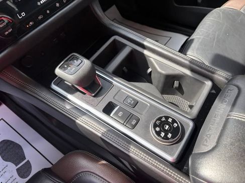 Used 2023 Nissan Pathfinder Platinum AWD/4WD image 21