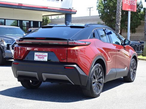 New 2026 Toyota C-HR AWD/4WD image 5