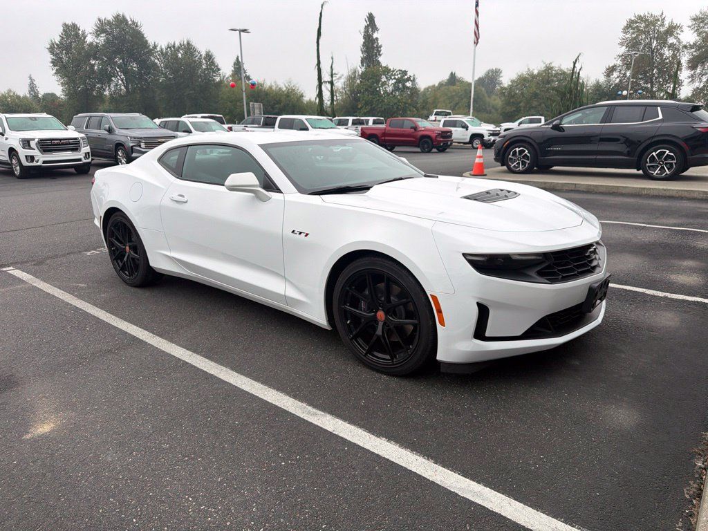 Used 2023 Chevrolet Camaro LT w/ Technology Package RWD image 8