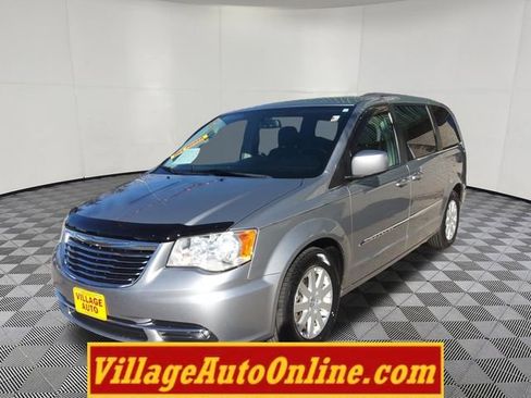 Used 2014 Chrysler Town & Country Touring w/ Trailer Tow Group image 1