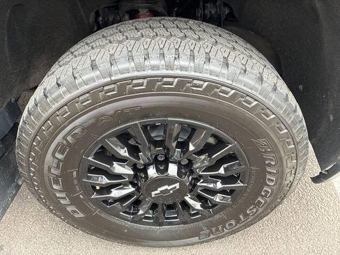 Used 2022 Chevrolet Silverado 2500 LTZ w/ LTZ Plus Package image 10