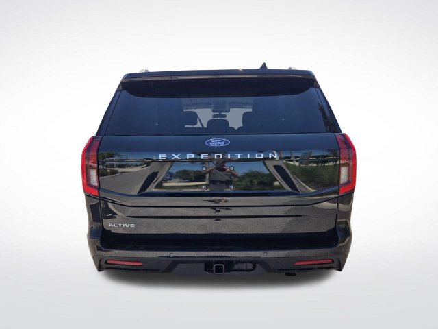 Certified 2025 Ford Expedition Active AWD/4WD image 8