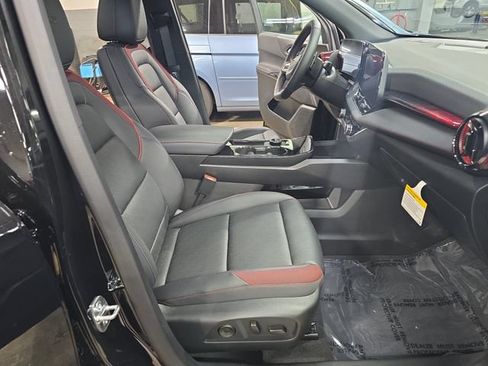 New 2026 Chevrolet Equinox RS w/ Convenience Package III AWD/4WD image 13