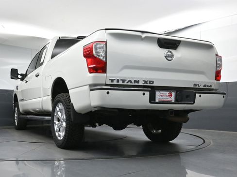 Used 2019 Nissan Titan SV w/ SV Convenience Package AWD/4WD image 28