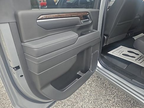 New 2026 GMC Sierra 2500 SLE w/ Preferred Package image 17