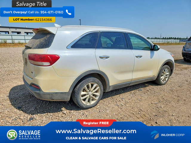 Used 2017 Kia Sorento AWD w/ LX Convenience Package image 4