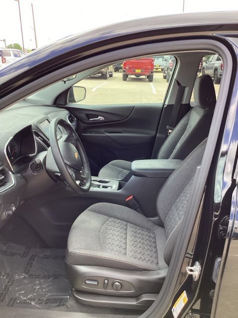 Used 2024 Chevrolet Equinox LT AWD/4WD image 10