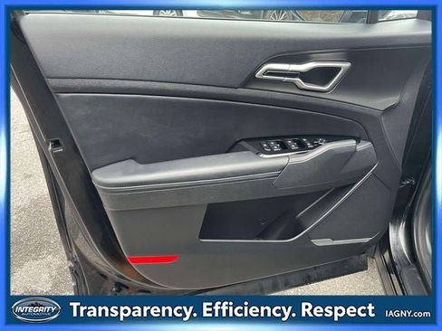 Used 2023 Kia Sportage EX image 16