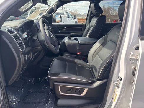 Used 2025 RAM 1500 Laramie image 10