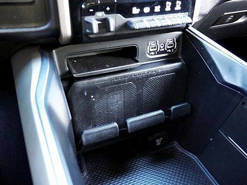 Certified 2022 RAM 3500 Laramie image 32