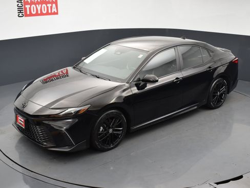Used 2025 Toyota Camry SE FWD image 24