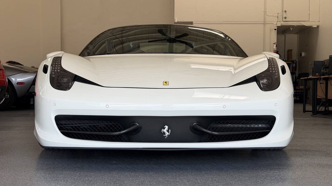 Used 2012 Ferrari 458 Italia Coupe RWD image 8