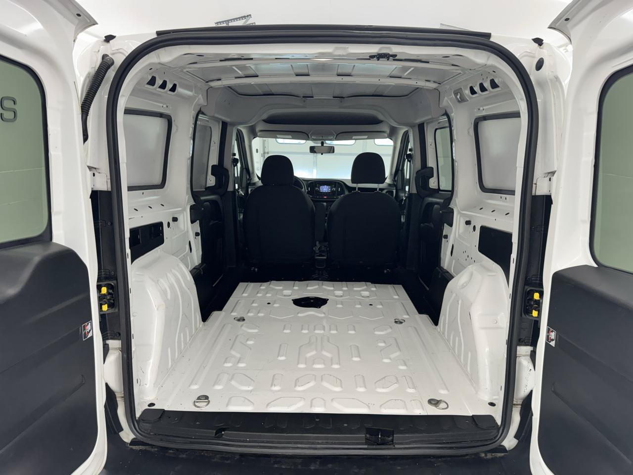 Used 2021 RAM ProMaster City Tradesman FWD image 7