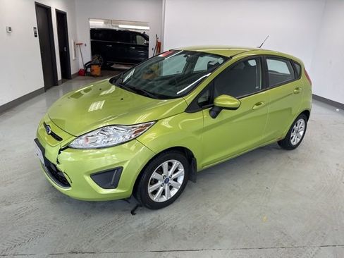 Used 2012 Ford Fiesta SE image 4