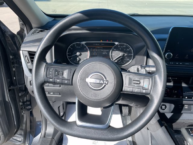 Used 2024 Nissan Rogue SV AWD/4WD image 25